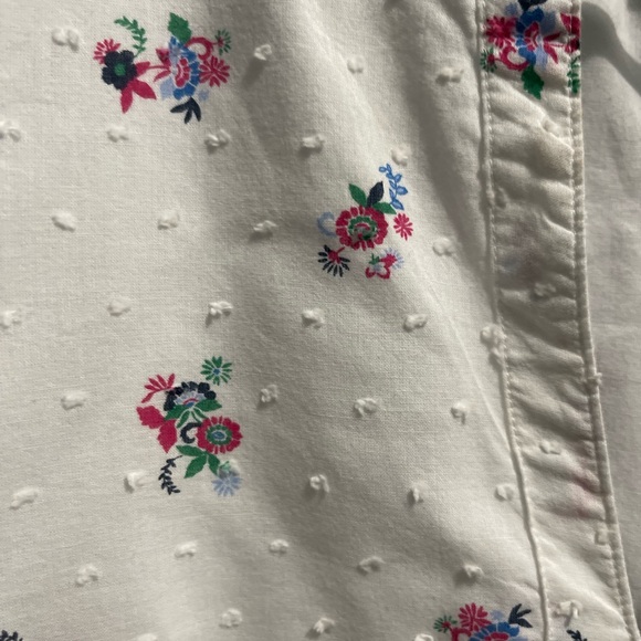 Loft Outlet, spring floral print, v-neck office top size Medium - Picture 2 of 16